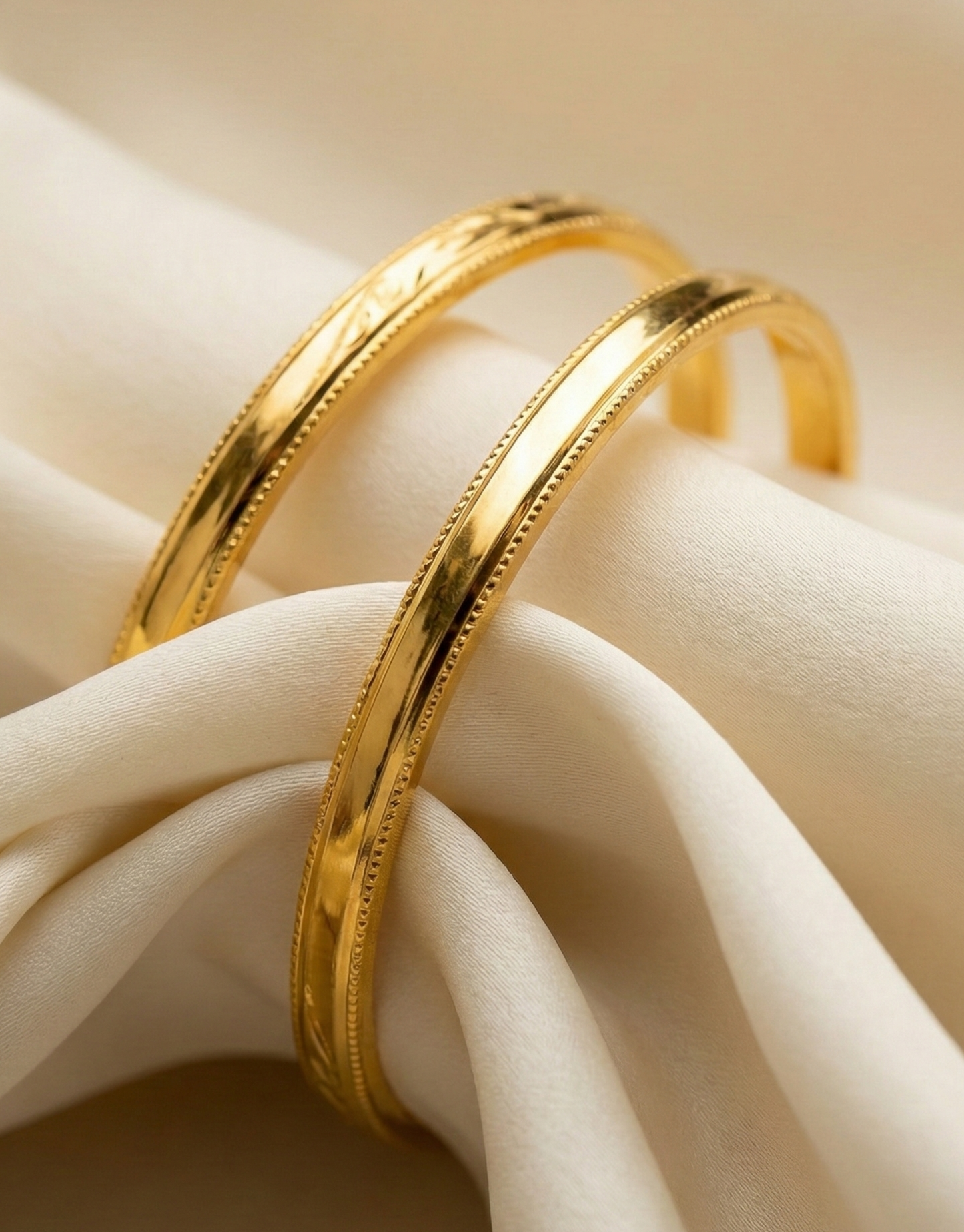PLAIN SMOOTH  BANGLES