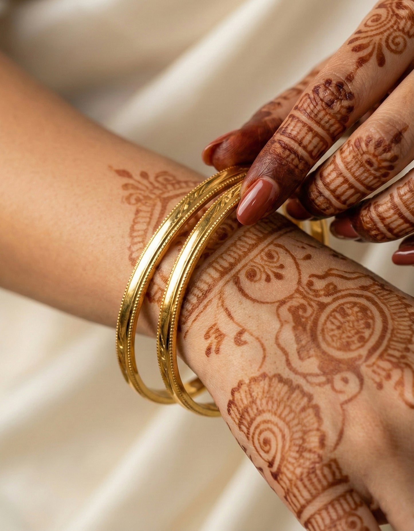 PLAIN SMOOTH  BANGLES