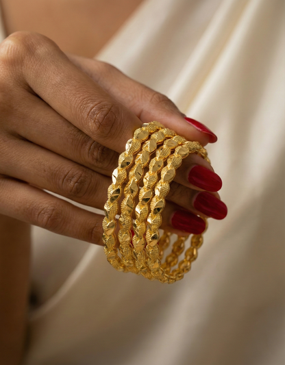 Heart-Shaped Slim Bangles