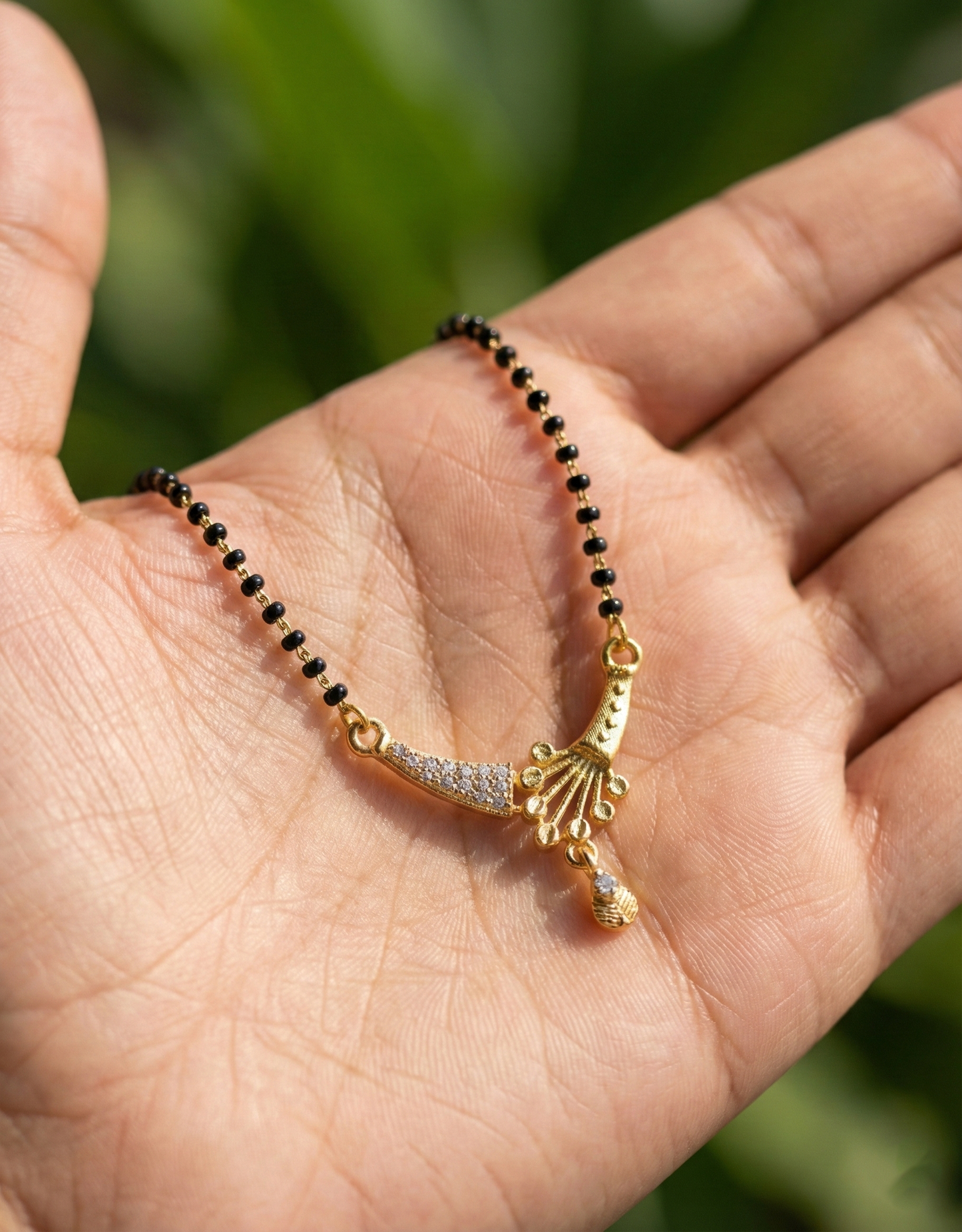 Studded Curved Mangalsutra