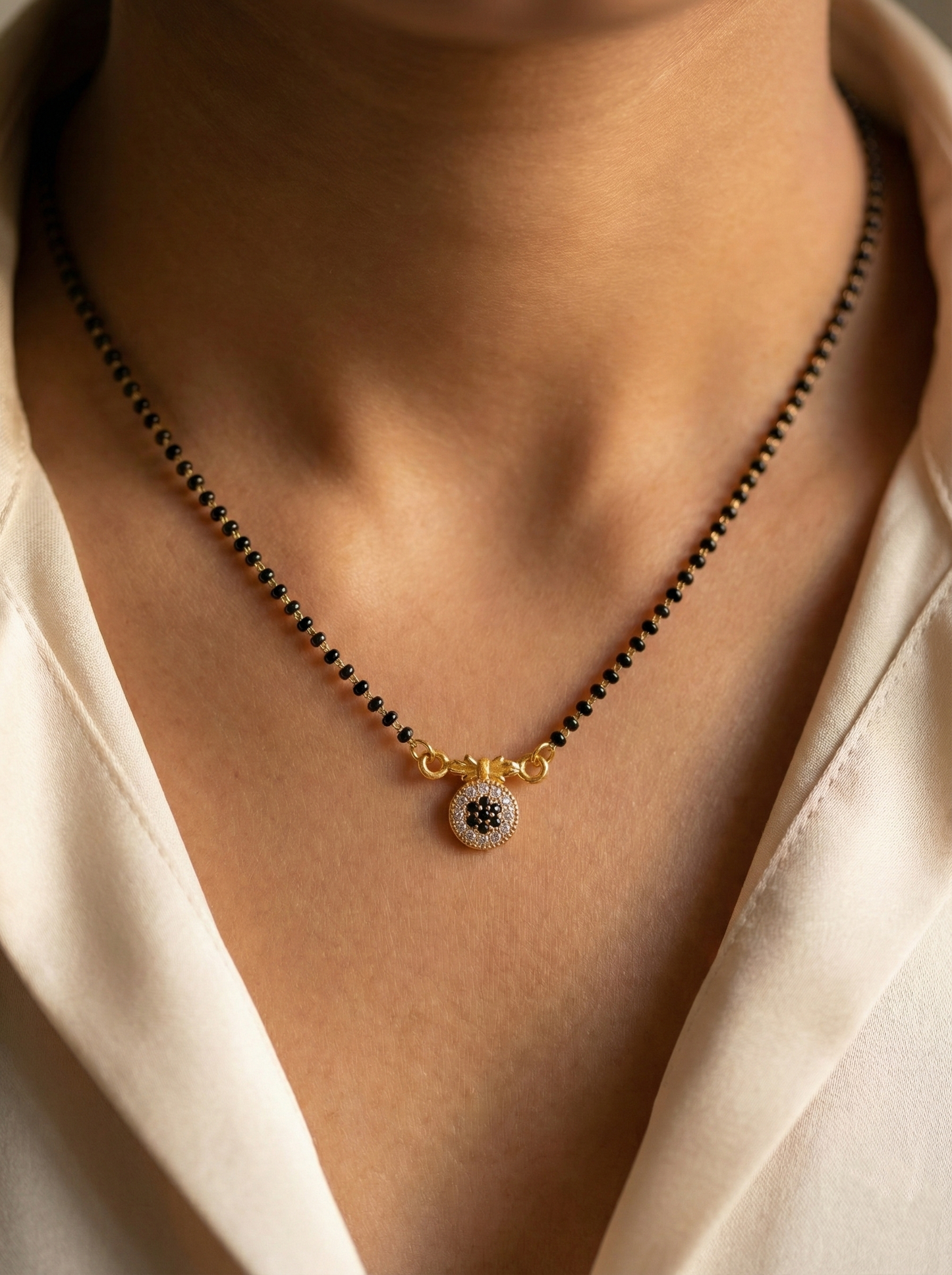Circular Halo Pendant Mangalsutra